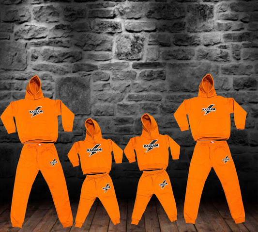 Kids jogger sweatsuit.